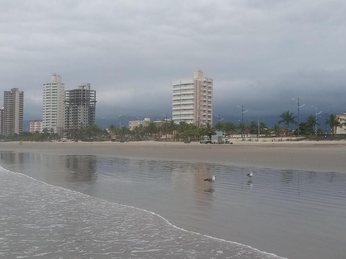 Predio Com Piscina Na Cobertura Frente Ao Mar, Apartamento Para Ate 6 Adultos E 3 Criancas Ate 8 Anos, Churrasqueira Na Sacada, Wi-Fi Gratis, Nao Oferecemos Roupas De Cama E Banho, 1 Vaga De Garagem, Na Praia Grande-Vila Mirim Exterior foto